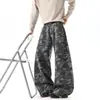Calças de Trabalho Casuais Camufladas com Rebites Estilo Retrô Americano para Homens e Mulheres Calças Versáteis de Perna Reta e Perna Larga Calças de Perna Reta Limpas e com Bom Caimento