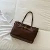 Novidades Outono 2026 Bolsas Femininas Grande Capacidade Elegantes Simples Bolsas de Ombro Modernas Retrô Nicho Bolsas Tote para o Dia a Dia
