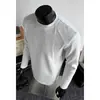 Camiseta de algodão com mangas compridas e corte cleanfit masculina design de primavera e outono gola redonda moletom top reto ombro estilo retrô americano