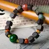 Pulsera de Cuentas Cubicas de Madera de Agarwood Dara Gan Nuevo Estilo Chino Pulsera de Madera Punto Turístico Transmisión en Vivo Venta al por Mayor
