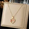 Collar Cruz Corazón Simple de Amor Chapado en Oro Diamante Incrustado Acero Inoxidable Colgante de Corazón Hueco Cadena Versátil para Clavícula para Mujer