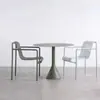 Conjunto de Móveis Simples e Casuais para Pátio Externo para Lojas de Chá de Leite e Cafés, Apresentando Arte em Ferro e Designs Coloridos