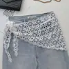 Lenço Triângulo Longo de Renda Solúvel em Água para Mulheres, Preto e Branco Versátil Japonês e Coreano Cortina Bib Decorativa Camadas Estilo Coreano Lenço Lenço de Pescoço