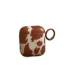 Funda Protectora para Auriculares AirPods 4ª Generación con Diseño de Vaca Marrón, Adecuada para Estuche de Auriculares Bluetooth Airpodspro 3ª Generación