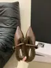 2026 Sapatilhas Meias Marrom Francês Retrô Femininas Plus Veludo Quente Sapatos de Algodão Bico Fino Sapatos Peludos Fada Noturna Uso Externo