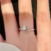 Anillo de Estrella de Cuatro Puntas con Pedrería Más Vendido 2026 Moda Nuevo Estilo Plata Personalidad Fresco Estilo Indiferente Anillo de Dedo Exquisito de Gama Alta