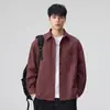 Ropa para Hombre Xintang Camisa suave y amigable con la piel de manga larga, estilo casual americano, transpirable, con bolsillo en el pecho y logo, chaqueta de primavera para hombre
