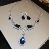 Conjunto de Joias de Luxo Estilo Palácio Francês Brincos Redondos Florais Pingente Gota D'água Cravejados com Diamantes Vintage de Segunda Mão