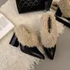 Botas de Cano Curto Peludas Estilo Coreano com Salto Alto Grosso e Forro de Lã para Aquecimento, Botas da Moda, Novas Botas de Bico Fino para Outono e Inverno 2026