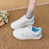 Tênis Brancos Versáteis para Estudantes Plus Size Feminino, Novo Tendência 2026 Estilo Ins Respirável com Solado Espesso Mocassins Casuais