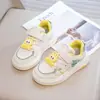 Tênis Feminino 2026 Novo Desenho Animado Moda Casual para Alunos do Ensino Fundamental, Crianças Médias e Mais Velhas, Sapatos Esportivos Antiderrapantes, Sapatos Infantis de Princesa