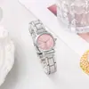 Reloj de Cuarzo Compacto, Lujo Ligero, Versátil, Moda de Negocios, Redondo, Estilo Vintage Europeo y Americano, Correa de Acero, Venta al por Mayor, Nuevos Productos de Estilo Vintage