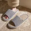 Pantuflas de lino con suela blanda para mujer, nuevo modelo 2026, para uso en interiores en casa, engrosadas, cómodas, antideslizantes, resistentes al olor, silenciosas, pantuflas frescas para hombre