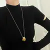 Accesorios de Collar Ovalado de Acero de Titanio Transfronterizos Europeos y Americanos para Mujer Cadena Larga de Suéter de Lujo Ligero Nicho Joyería Venta al por Mayor