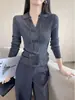 Hongmi Apparel/Suéter de malha cinza de alta qualidade com gola polo para mulheres, novo estilo slim-fit e versátil outono de 2026