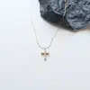 Collar con Colgante de Cruz de Perlas Estilo Francés Ins Tendencia Acero de Titanio para Mujer, Diseño de Nicho de Lujo Ligero Exquisita Cadena para Clavícula