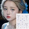 Pegatinas faciales de Navidad, con diseño de árbol de Navidad y respaldo autoadhesivo, no necesitan pegamento. Incluye diseños de copo de nieve, corazón y estrella para maquillaje de ojos y otras aplicaciones cosméticas
