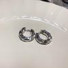 Aretes geométricos de perlas de circonio de aguja plateada diseño de moda aretes explosión aretes simples comodín de alto sentido venta al por mayor