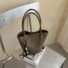 Bolsa de ombro com padrão trançado minimalista retrô para mulheres, nova bolsa transversal versátil para o dia a dia 2026, bolsa casual de ombro único para mãe e filha