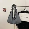 Bolsa Nova de Xadrez com Almofadas Primavera 2026 Feminina de Ombro Único Transversal Grande Capacidade Bolsa Tote para o Dia a Dia Moda Bolsa Nuvem