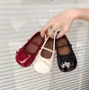 Zapatos para Niñas Zapatos de Princesa de Cuero Modelos Primavera y Otoño 2026 Mocasines para Niñas Suela Suave Venta al por Mayor para Niñas Pequeñas
