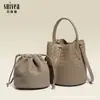 Bolso de Mano Nuevo Estilo Tejido a Mano Puro Moda Casual Versátil Bolso Cubo Lujo Ligero Simple Bolso de Hombro de Gama Alta