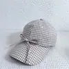 Gorra de Béisbol Pequeña a Cuadros con Cordones para Mujer Estilo Casual Británico Combinable Dulce Literario Estudiante Gorra para Hombre Nuevo Estilo Protector Solar