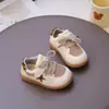 Zapatos deportivos casuales para niños 2026 nuevo modelo de otoño para bebé, zapatos para caminar de suela suave para niños y niñas, tenis antideslizantes al por mayor
