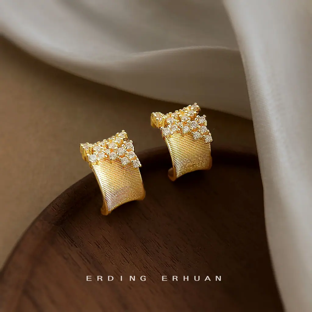 亮眸_0060_erdingerhuan(模特常用) 拷贝