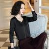 Camisa branca feminina primavera manga longa moda coreana ol estilo estrangeiro gola V camisa de chiffon acetinado profissional feminina uma geração de cabelo