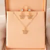 Estilo Coreano Simple Pendientes de Diamante Completo Traje de Collar Cadena de Clavícula Vintage Cisne Mariposa Gancho para la Oreja Moda Joyería Pequeña Fresca