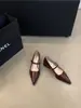 Zapatos Planos de Punta Fina para Mujer con Tacón Cuadrado, Estilo Nuevo Primavera 2024, Delgados, Usables, Calzado de Piel para Mujer con Tacón Medio-Bajo