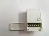 Caja Controlador de Ciclo de Ocho Funciones de Dos/Cuatro Vías para Luces LED de Colores 110V/220V Artículo Predeterminado con Cordón de Cuero y Otros Accesorios