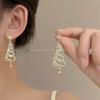 Otoño e invierno Nuevo ~ aretes de alta gama elegantes y a la moda con diseño de nicho ins de árbol de Navidad de copo de nieve colorido