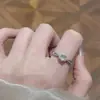 Anel de Calcedônia Branca Imitação Feminino Novo Estilo Chinês Simples Pequeno Fresco Anel de Dedo com Diamante Moda Versátil Anel com Sensação de Alto Padrão