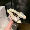 ¡Encuentra Stock de Fábrica! Mismo Estilo que las Zapatillas de Seda con Tacón Kitten Minimalistas, Elegantes y Versátiles de Momia de Uva para Mujer