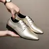 Tamanho grande transfronteiriço 40-50 masculinos casual de negócios primavera e outono novo estilo padrão gota d'água branco e prata moda sapatos de couro para homens