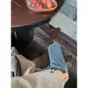 Botas finas de bico quadrado estilo coreano da Mamãe Uva para mulheres, botas curtas versáteis de camurça vintage com salto grosso que aumenta a altura, botas Martin
