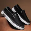 Novos Sapatos Casuais de Couro de Outono para Homens, Mocassins de Solado Macio, Sapatos Slip-On Bean, Sapatos Brancos da Moda