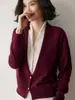 Caxemira 2025 Outono e Inverno Novo Tricô Feminino Curto Decote V Botão Duas Cores Falso Duas Peças para Usar por Baixo Lã