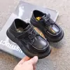 Zapatos pequeños de cuero genuino para niños, estilo británico, nueva colección primavera/otoño 2026, suela suave, adecuados para combinar con trajes, zapatos negros para niñas