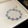 Pulseira com Fecho de Flor de Zircônia Exquisita e Fashion com Design Único, Luxo Leve e Sensação de Alto Padrão, Joia de Mão Elegante para Atacado