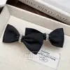 Pinza para el pelo con lazo de pedrería estilo Chanel Arco del Triunfo, Pinza lateral con letra, Pinza para flequillo, Accesorios para el cabello al por mayor