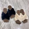 Chinelos de Pelo da Moda, Populares Online, Tiras Cruzadas Estilo Chanel Retrô para Uso Externo Feminino, Novos 2026 Estampa de Leopardo Chinelos de Algodão Versáteis com Solado Macio