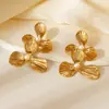 Novos Brincos de Aço Inoxidável Brincos de Flor Vazada com Pérola Luxo Leve Brincos de Alta Qualidade Brincos Femininos de Aço Titânio Antidesgaste