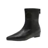 Botas de Couro Bico Fino Estilo Socialite Francês 2025 Novas Diárias Simples Aumentadoras de Altura Emagrecedoras Botas de Cano Curto
