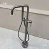 Grifo de Bañera de Pie Color Bronce Gunmetal Columna Cubo de Madera Lateral para Tanque Lavabo Montaje en Pared Cabezal de Ducha Independiente Frío y Caliente