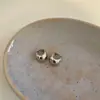 Brincos de Metal em Forma de Arco Estilo Europeu e Americano para Mulheres, Brincos Frescos Simples e Elegantes Estilo Verão Ins, Novos Brincos para o Dia a Dia 2026