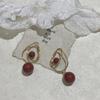 Corazón de otoño ~ 2024 Nuevos pendientes de perlas con diseño de nicho de otoño e invierno Pendientes ligeros de lujo