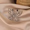 Retro Elegante Francés, Moderno Broche Mariposa de Diamantes Rojos, Ropa de Alta Gama, Accesorios para Abrigos, Broche Corsage